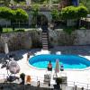 secret hill cave suites