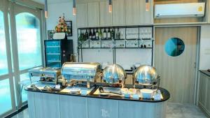 cottage pine rayong resort and cafe