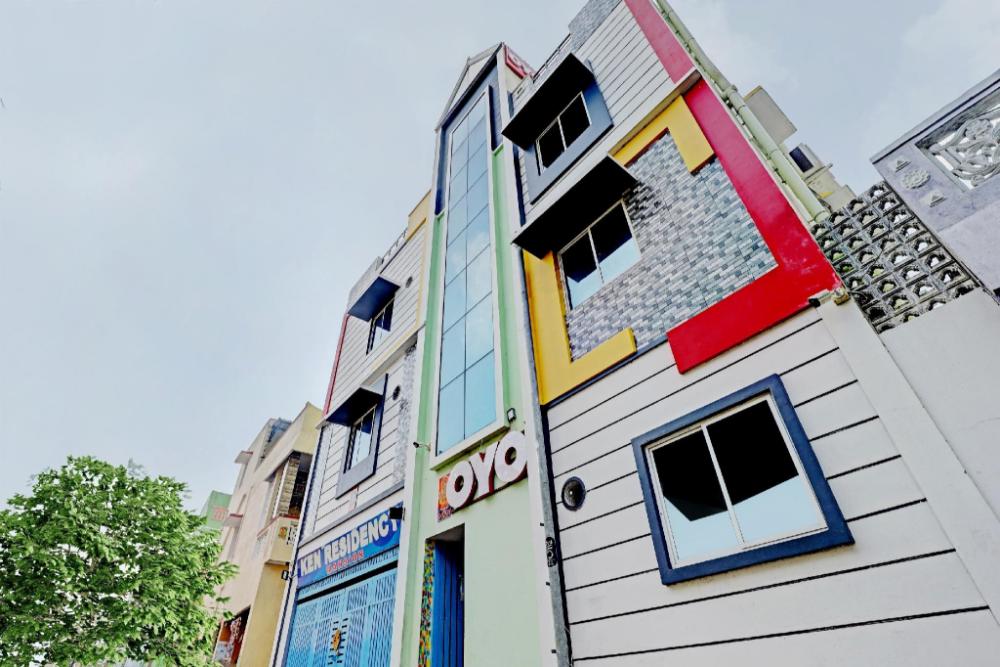 flagship elegant residency