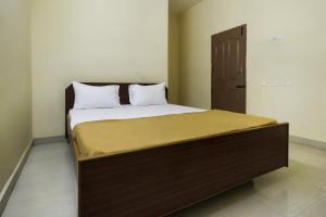 Spot On 808935 Jayalakshmi Residency Non Ac,,4 star