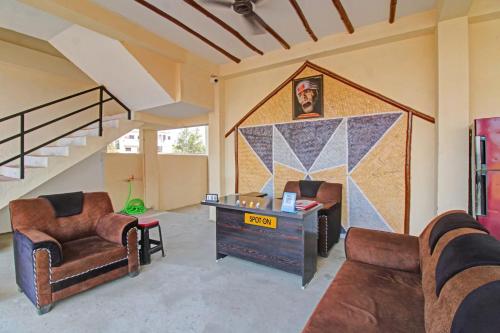 spot on 808975 hotel abs inn