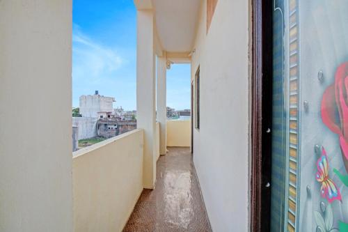 spot on 808975 hotel abs inn