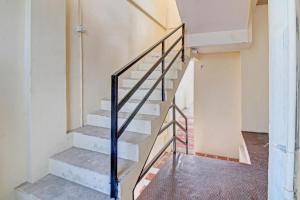 spot on 808975 hotel abs inn