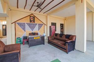 spot on 808975 hotel abs inn