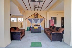 spot on 808975 hotel abs inn