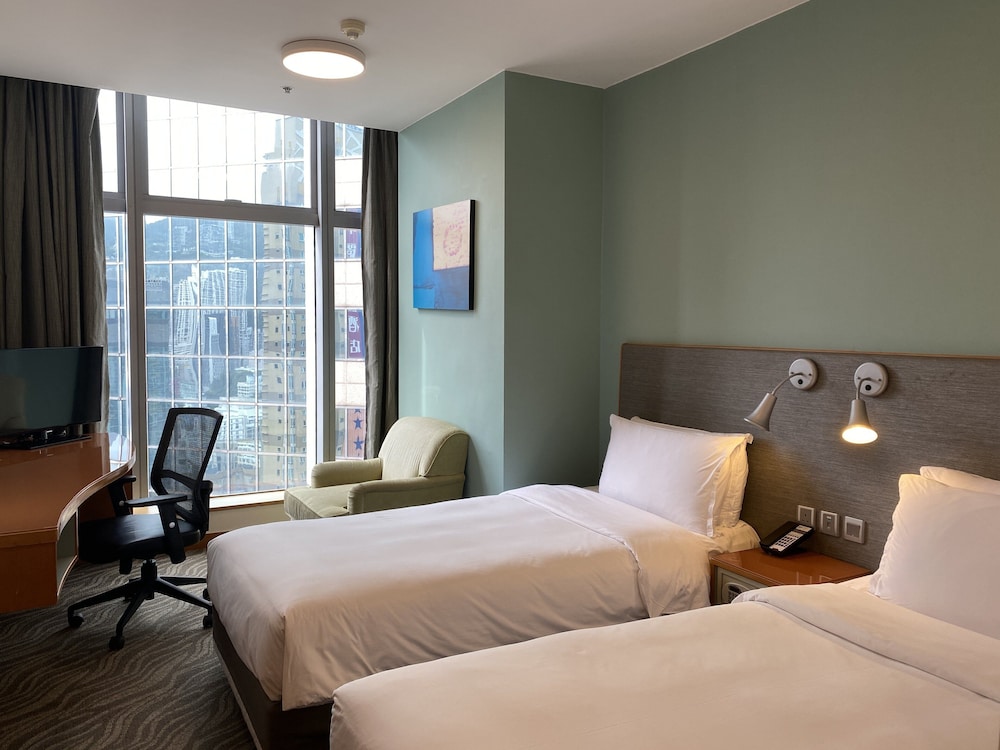 holiday inn express causeway bay hong kong by ihg