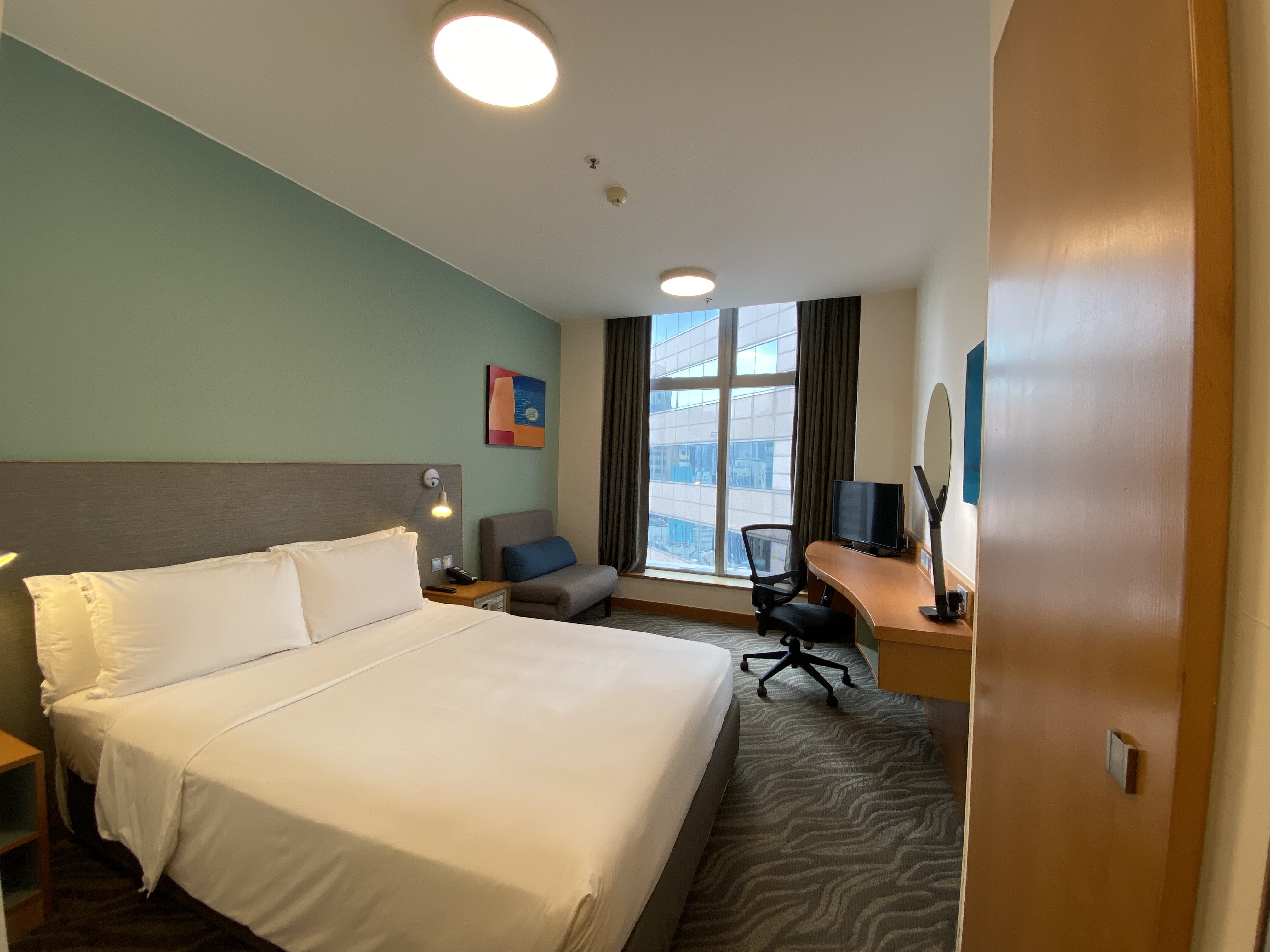 holiday inn express causeway bay hong kong by ihg