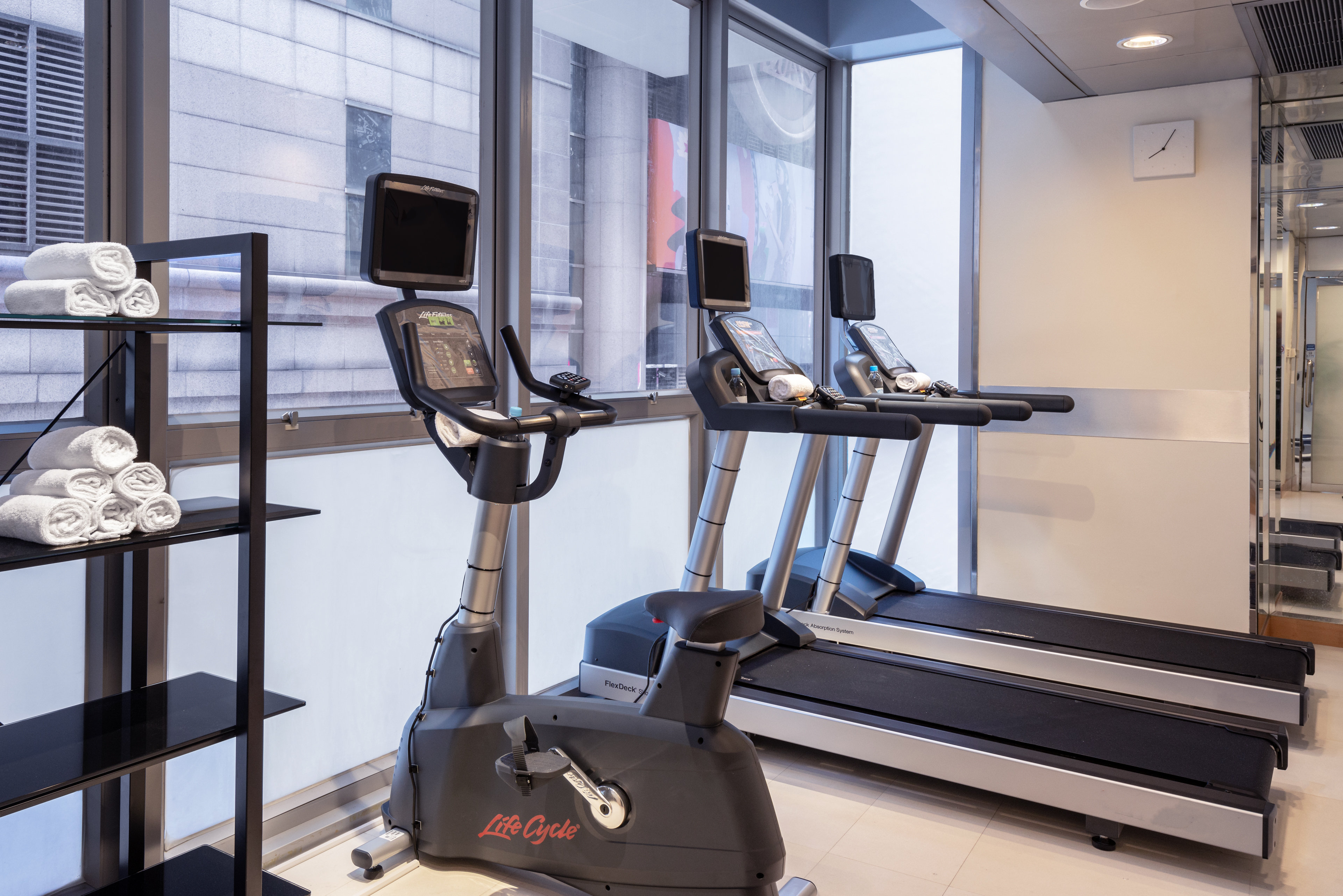 holiday inn express causeway bay hong kong by ihg
