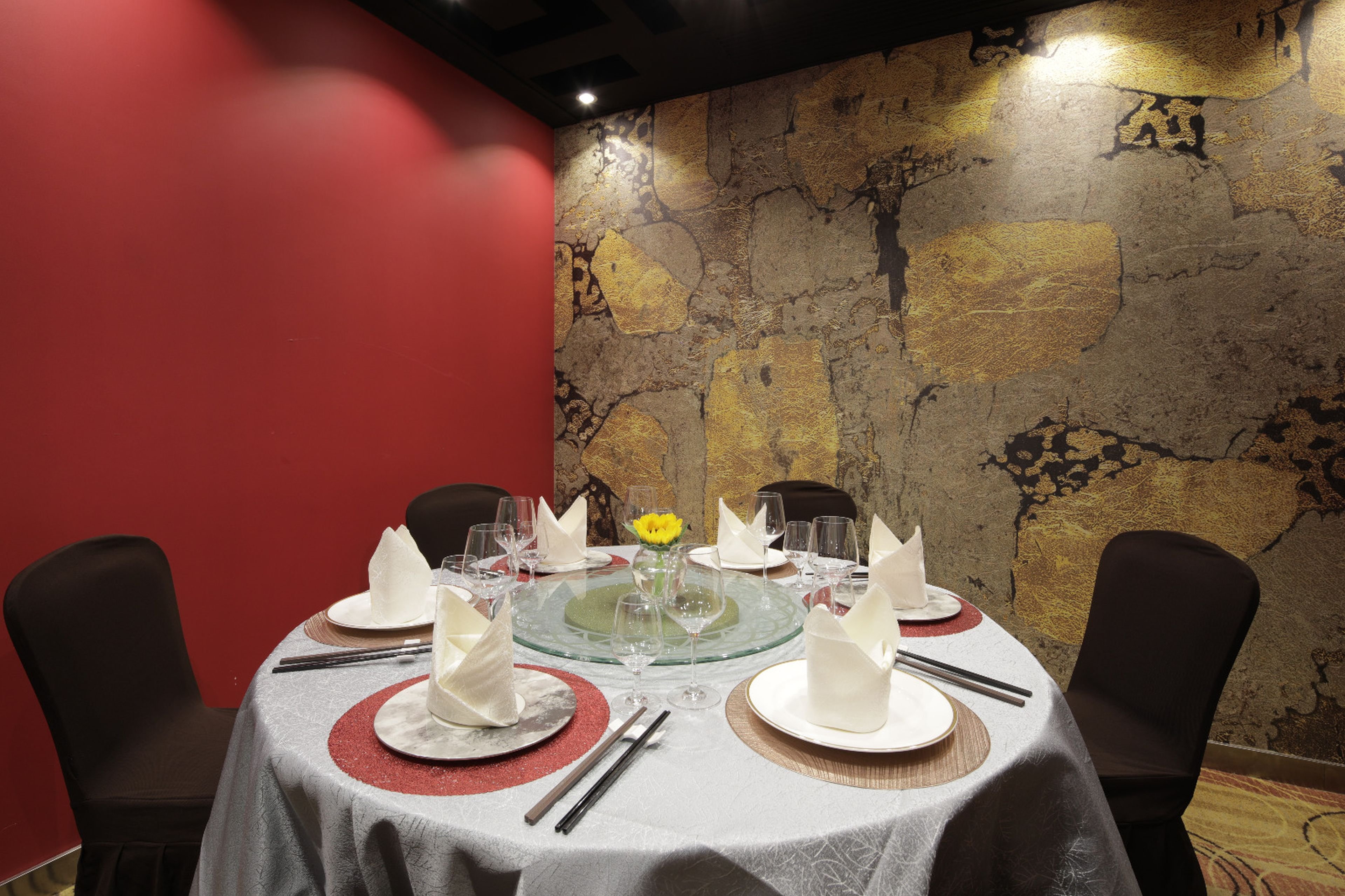 holiday inn express causeway bay hong kong by ihg