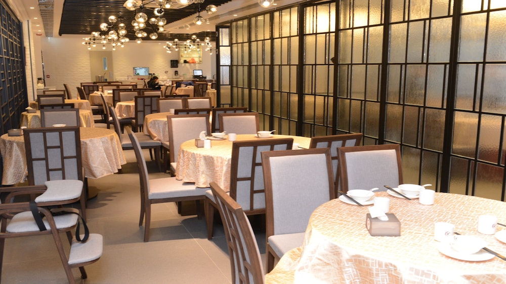holiday inn express causeway bay hong kong by ihg