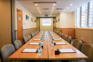 holiday inn express causeway bay hong kong by ihg