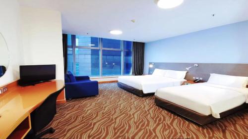 holiday inn express causeway bay hong kong by ihg