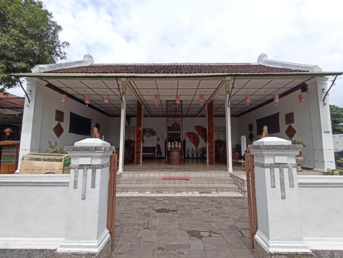 mruyung guest house kota lama banyumas redpartner