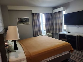 the essence at jfk ascend hotel collection