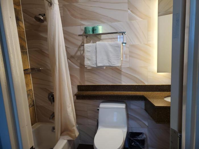 the essence at jfk ascend hotel collection