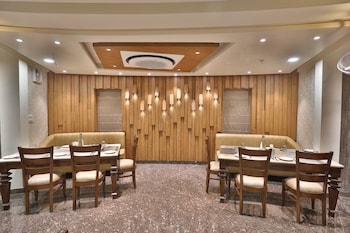 hotel candle wood a unit of a plus hospitality