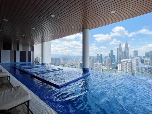 the colony infinitum by awesome stay