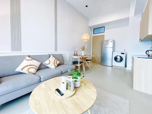 the colony infinitum by awesome stay