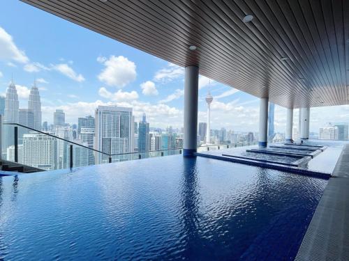 the colony infinitum by awesome stay