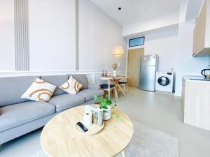 the colony infinitum by awesome stay