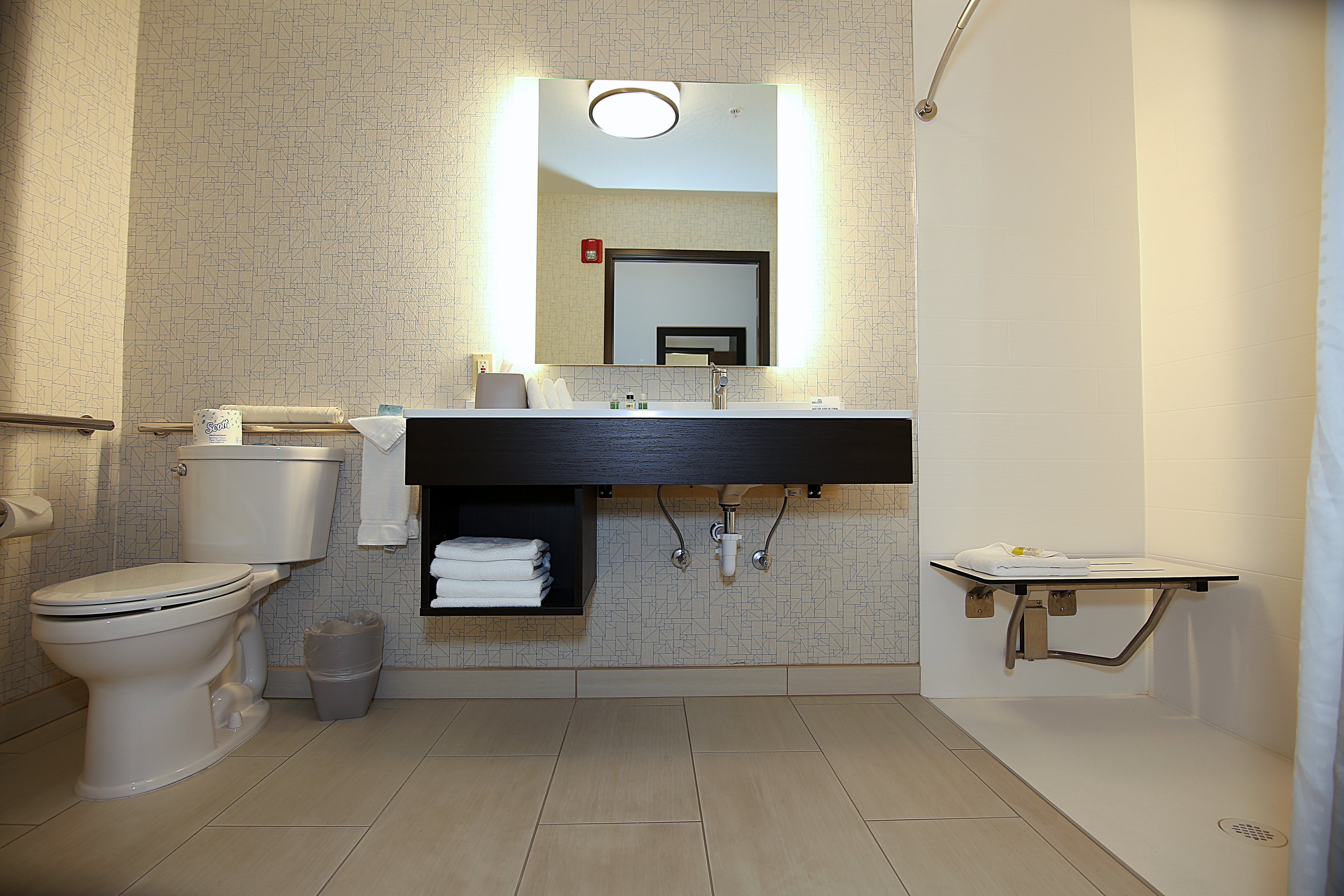 holiday inn express and suites ashland by ihg