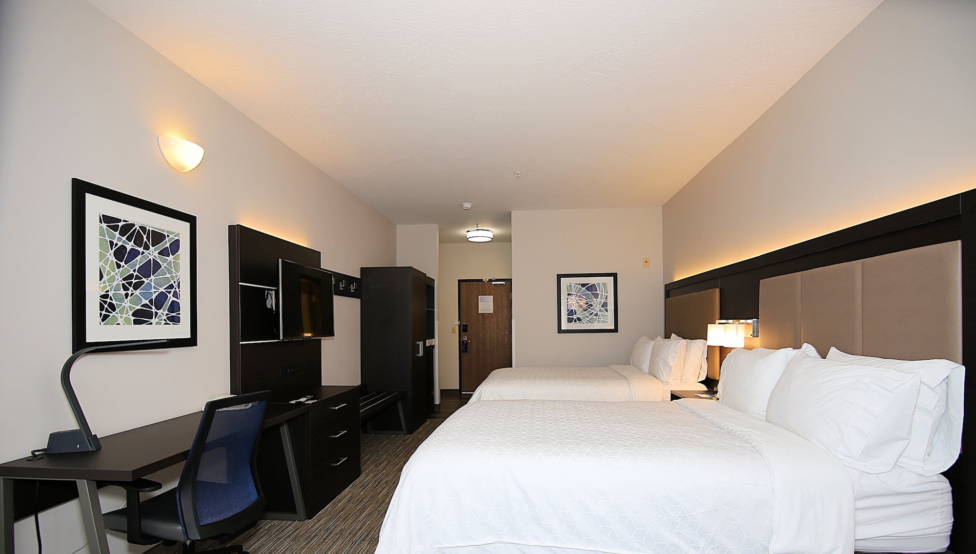 holiday inn express and suites ashland by ihg