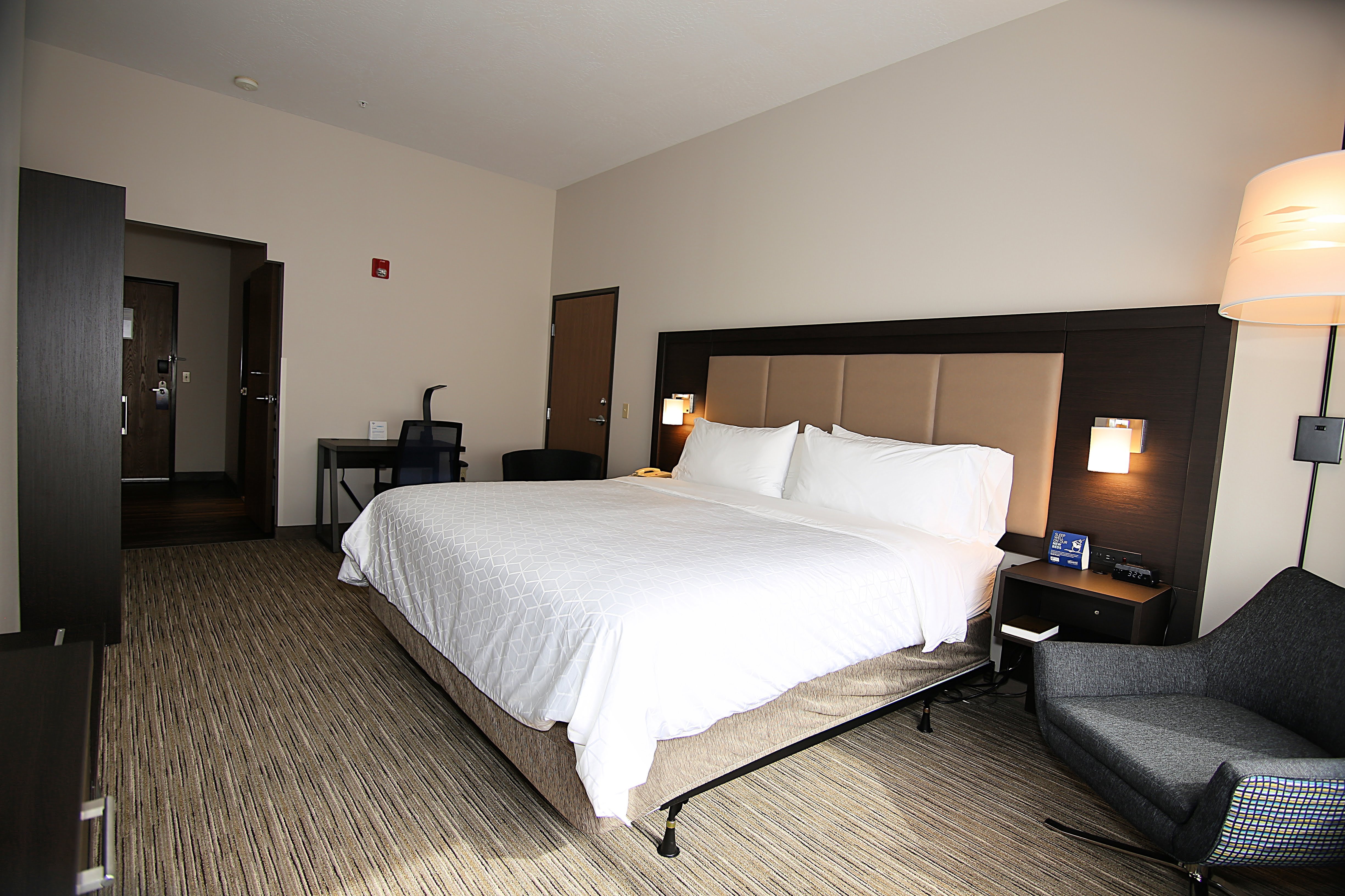 holiday inn express and suites ashland by ihg