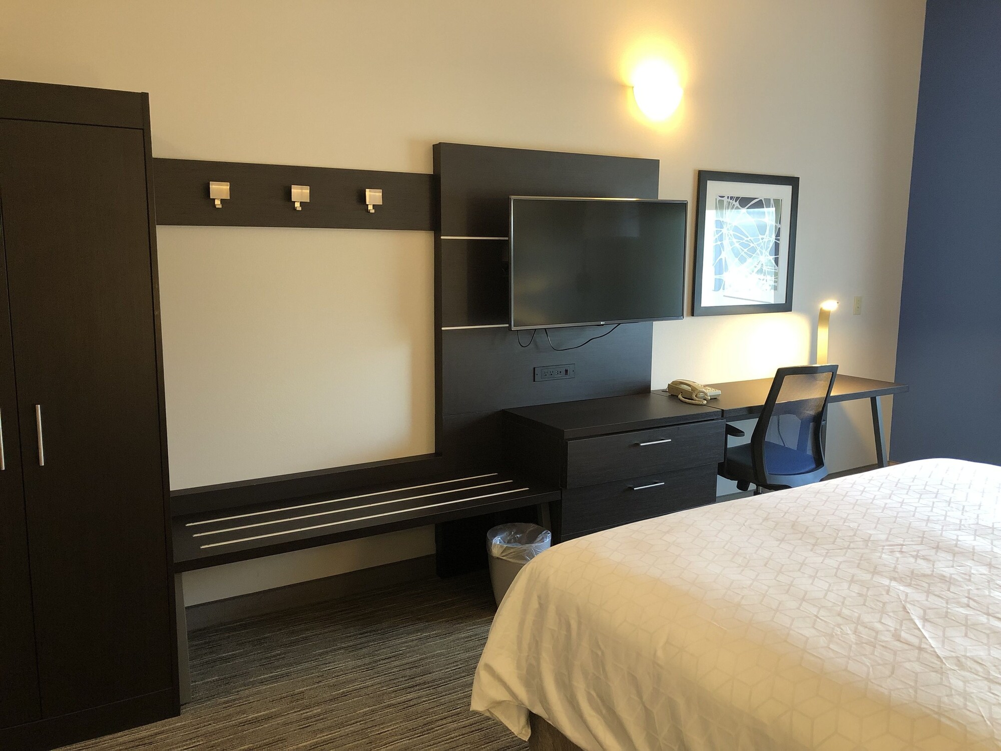 holiday inn express and suites ashland by ihg