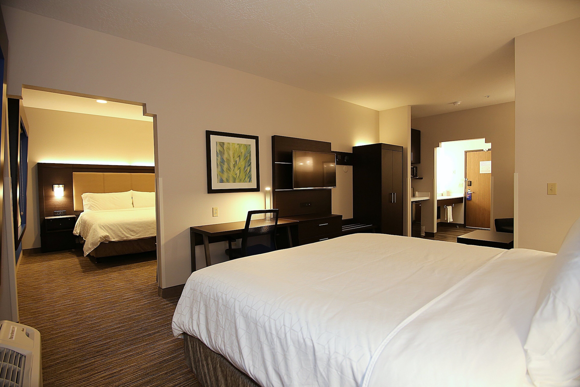 holiday inn express and suites ashland by ihg