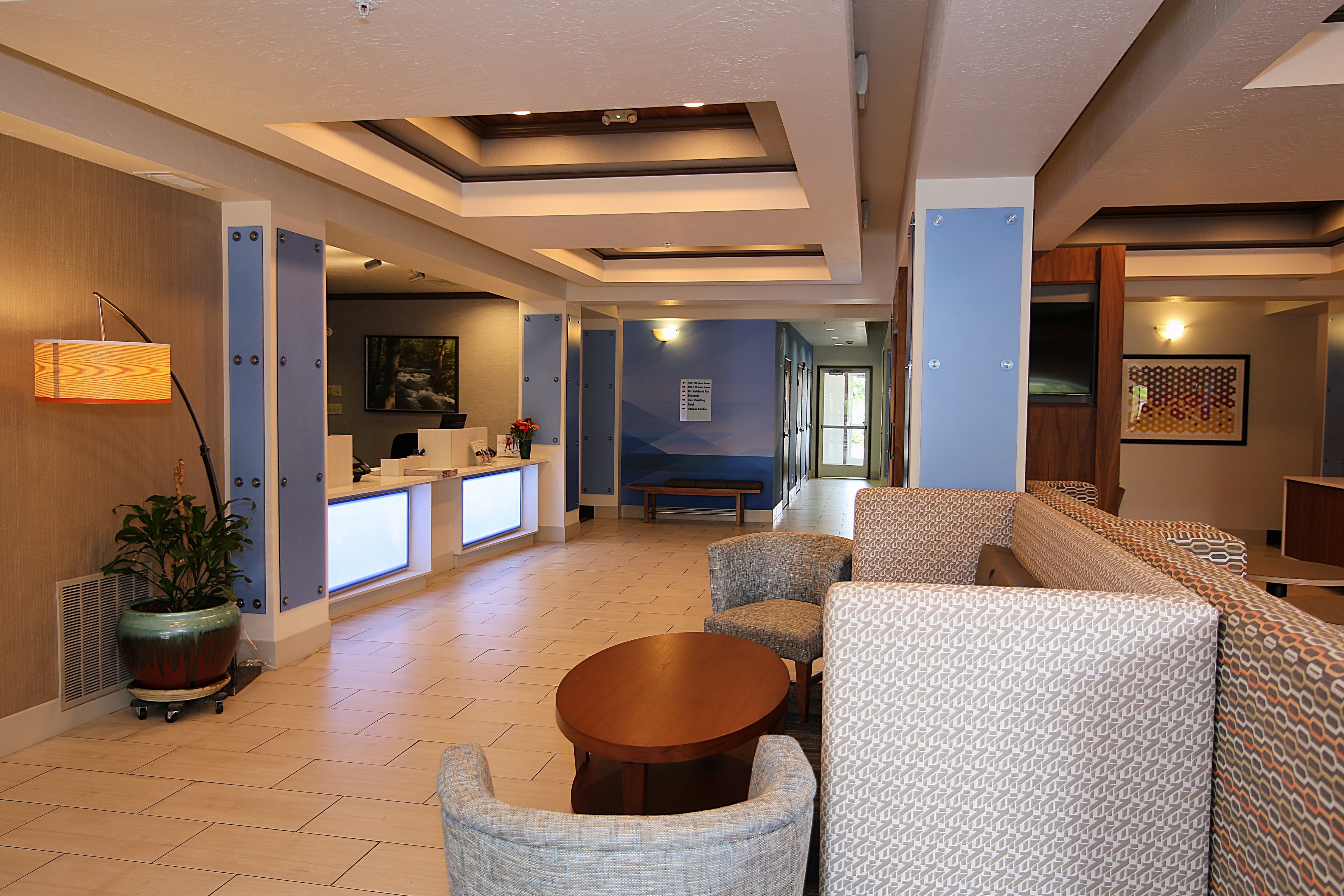 holiday inn express and suites ashland by ihg