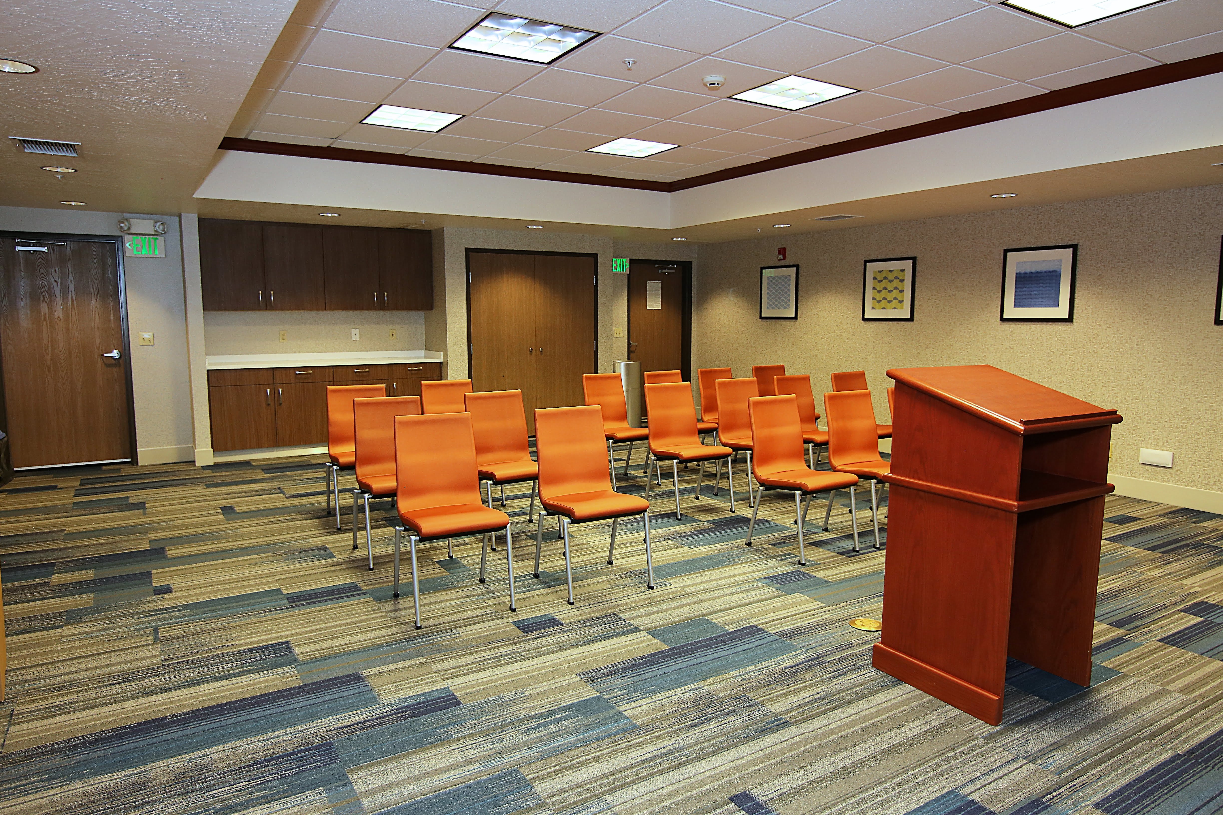 holiday inn express and suites ashland by ihg