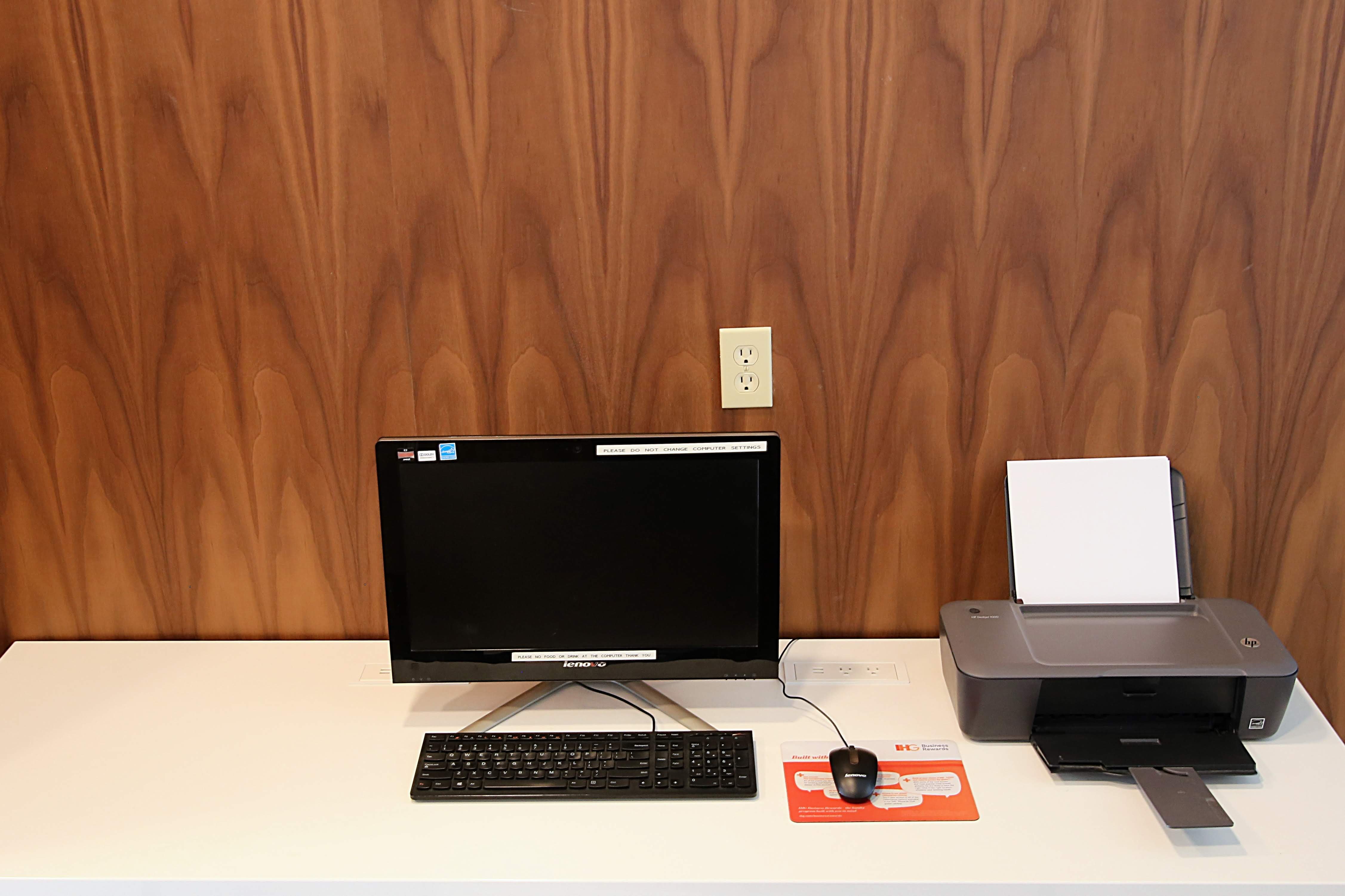 holiday inn express and suites ashland by ihg