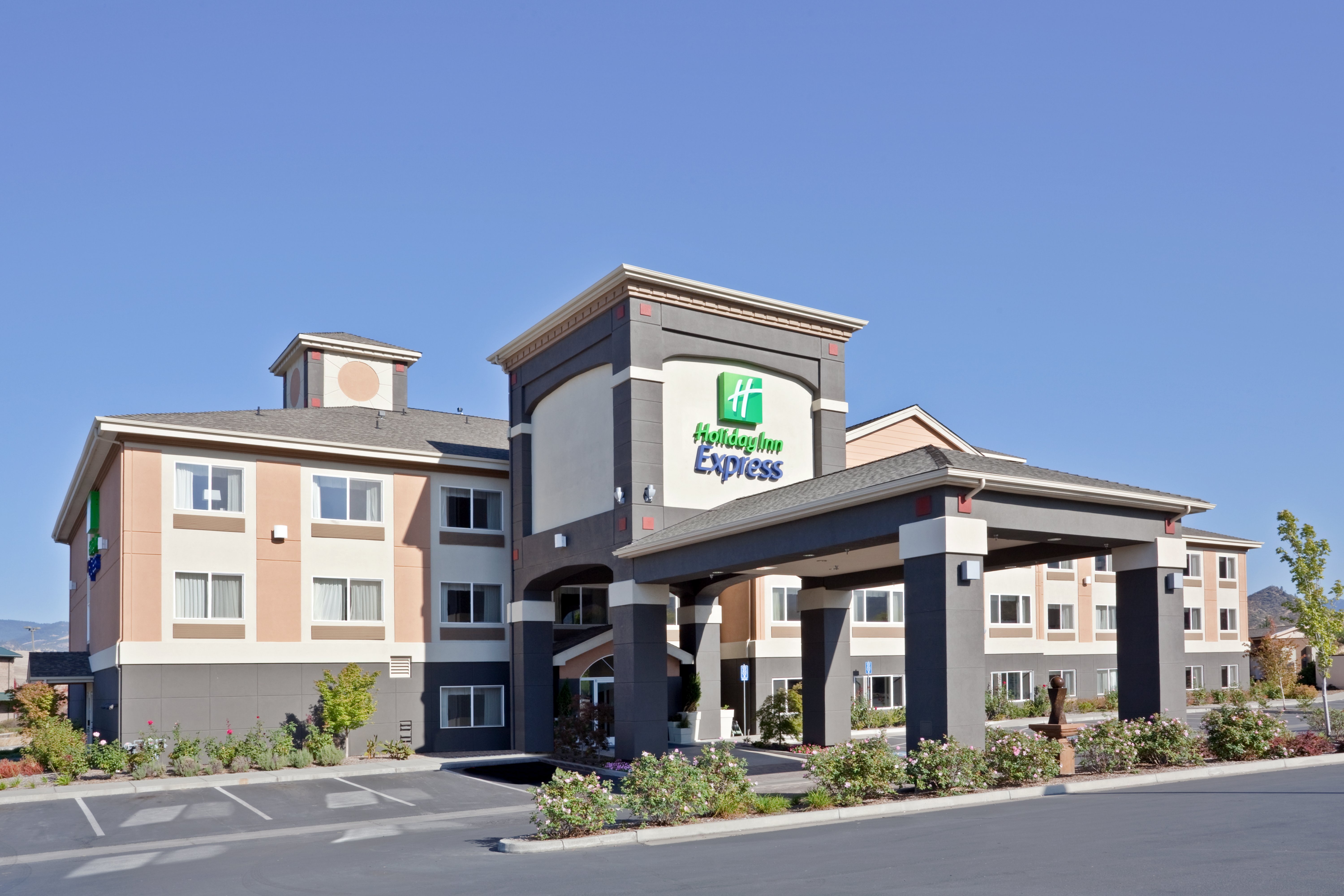 holiday inn express and suites ashland by ihg