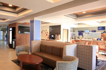 holiday inn express and suites ashland by ihg