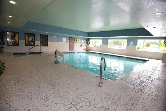holiday inn express and suites ashland by ihg