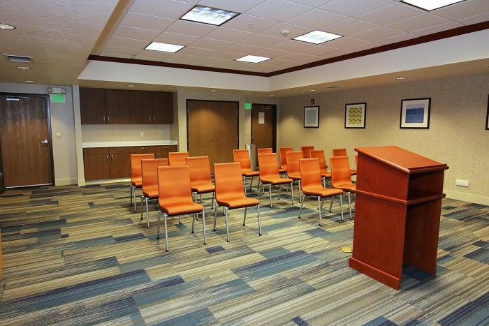 holiday inn express and suites ashland by ihg
