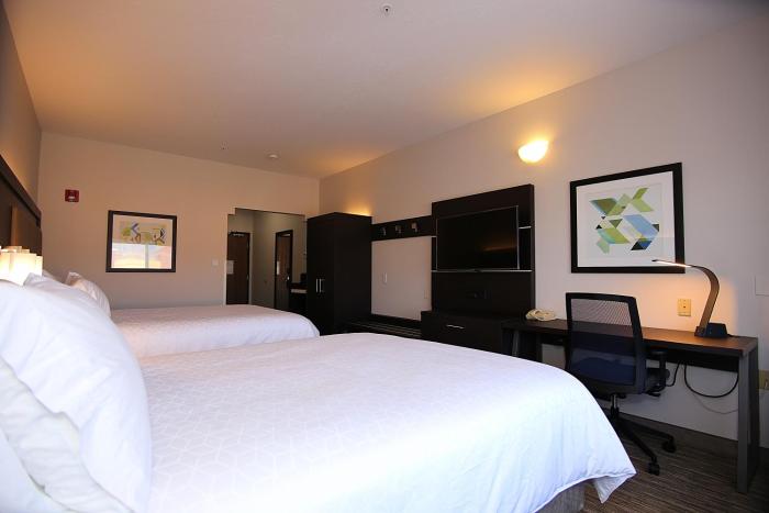 holiday inn express and suites ashland by ihg