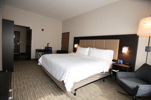 holiday inn express and suites ashland by ihg