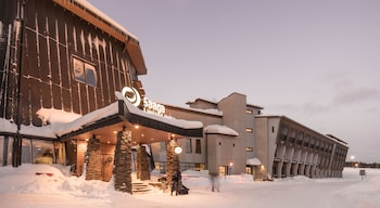 lapland hotels saaga