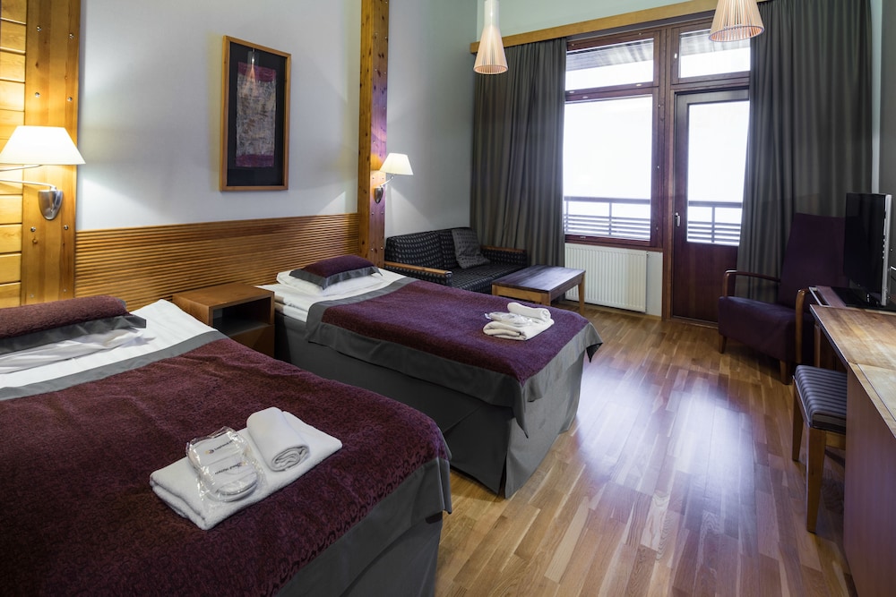 lapland hotels saaga