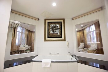 suning universal hotel