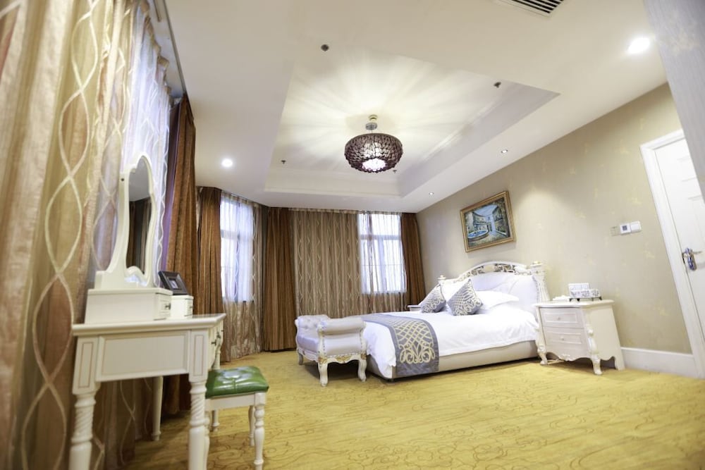 suning universal hotel