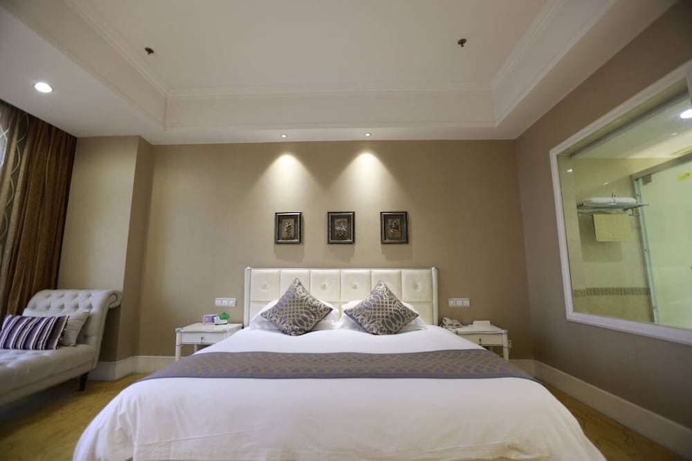 suning universal hotel