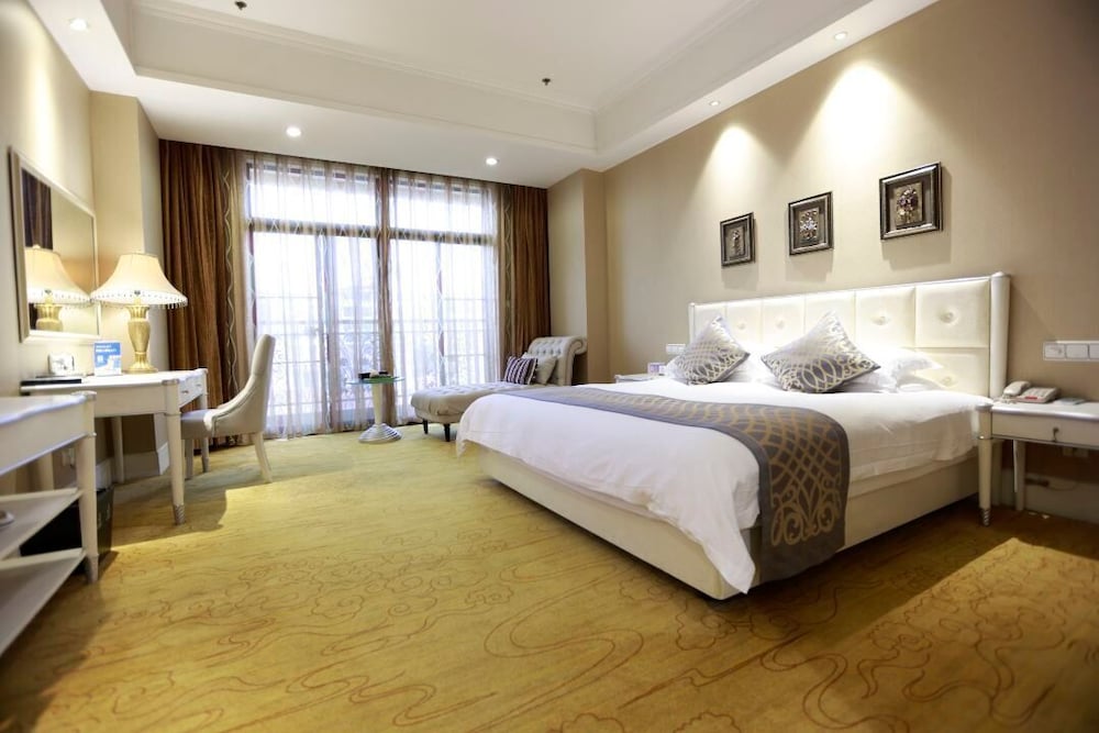 suning universal hotel