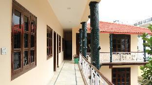 gayatri resorts