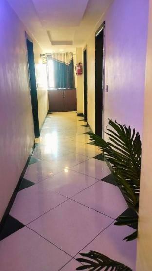 hotel everest changodar