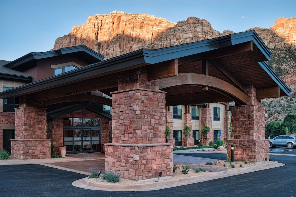 hampton inn and suites springdale zion national park