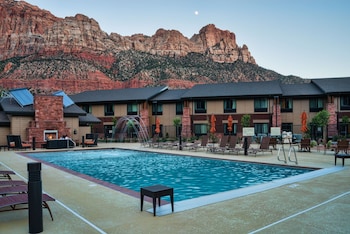 hampton inn and suites springdale zion national park