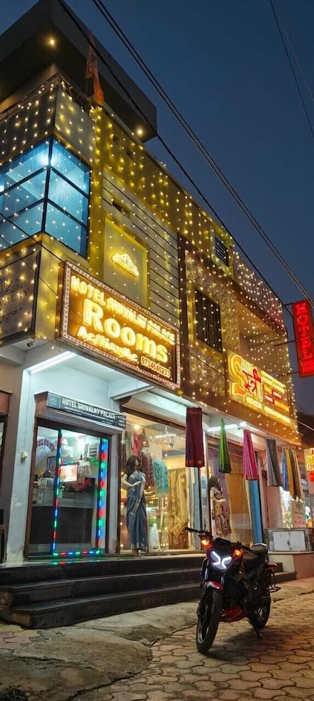 hotel shivalay palace