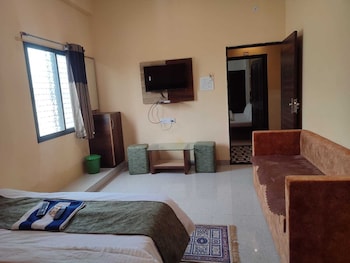 hotel shivalay palace